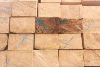 选择哪种木材的建筑木方质量比较好？